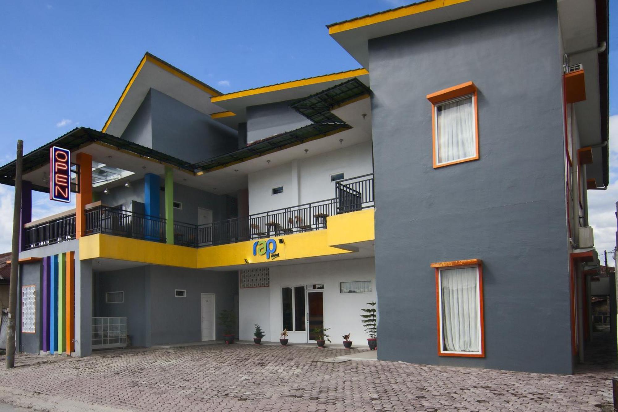 Rap Hotel Balige 外观 照片